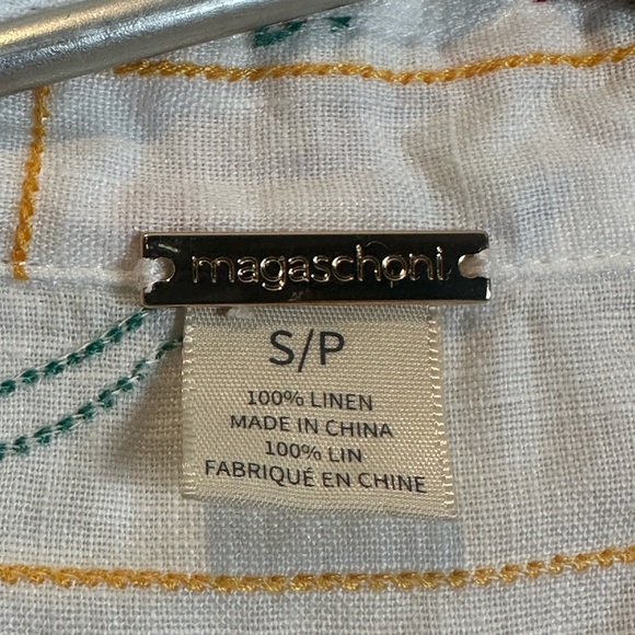 Magaschoni White Blouse with Colorful Print - Picture 6 of 7